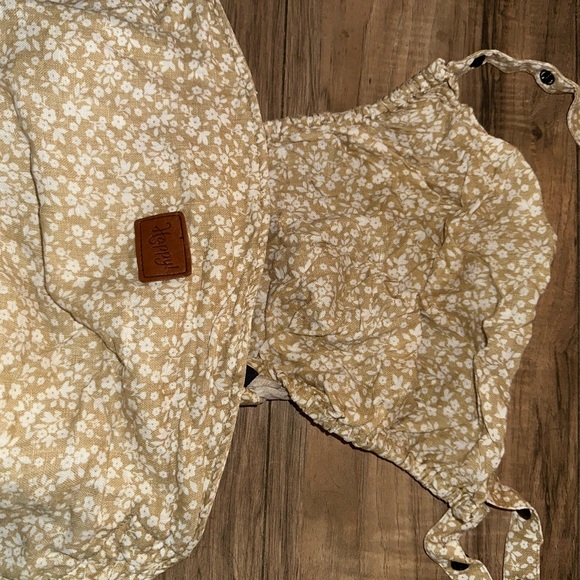 Happy Baby Dune Bloom Carrier - Picture 2 of 3